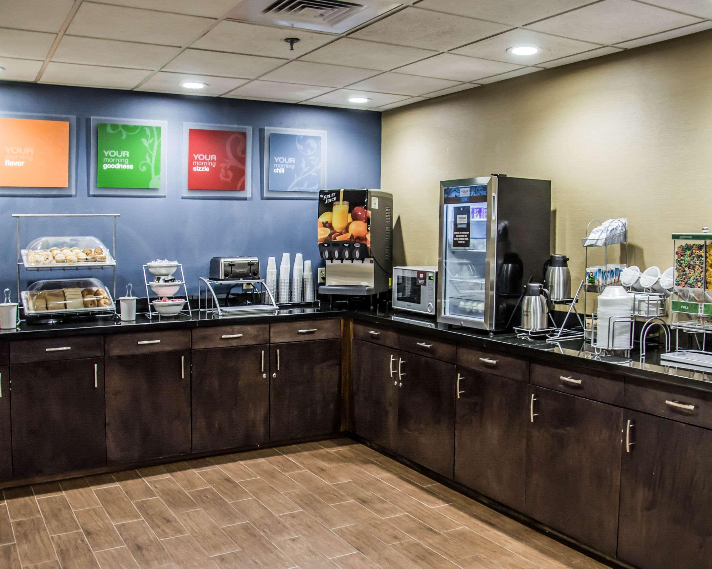 שרלוט Comfort Suites University - Research Park מראה חיצוני תמונה