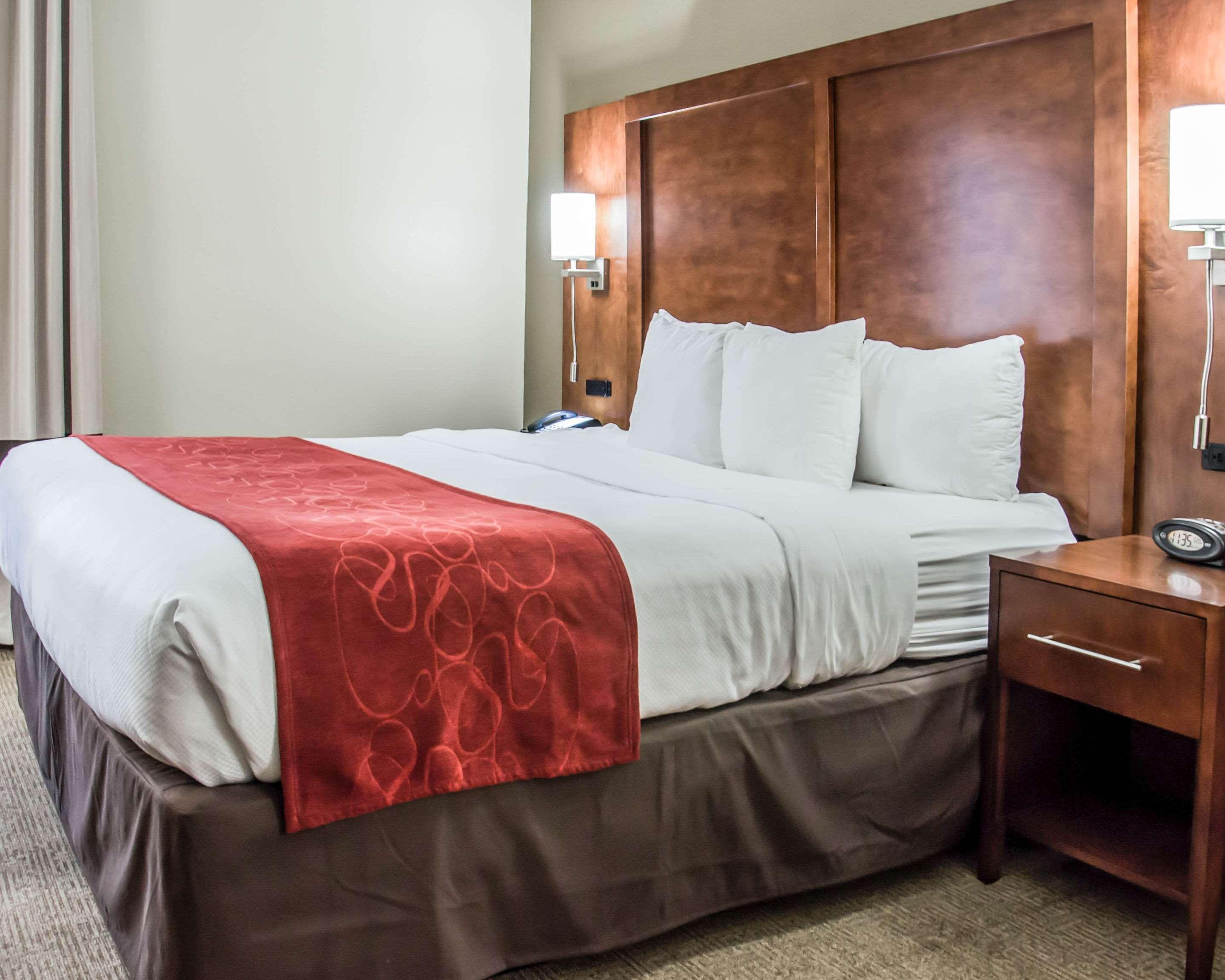 שרלוט Comfort Suites University - Research Park מראה חיצוני תמונה